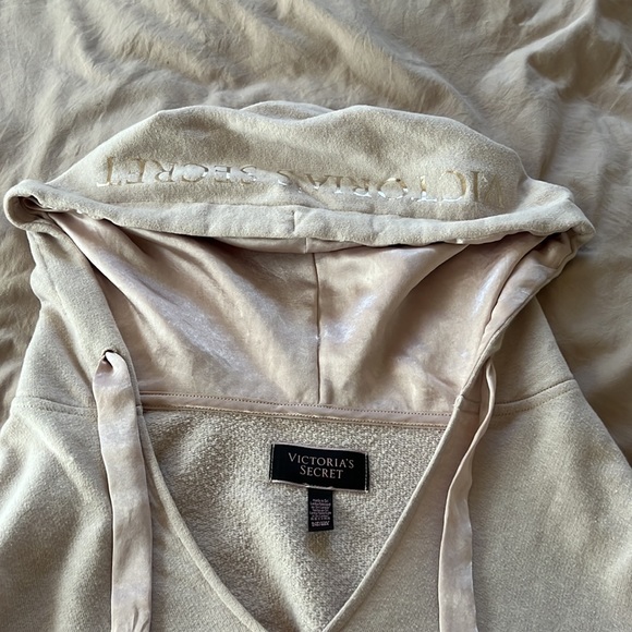 Cropped pale pink VS sweater - Picture 2 of 4